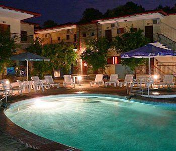 Argo Apartahotel